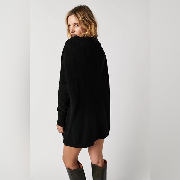 𝓯𝓹 Free People ~ Ottoman Slouchy Tunic in Black - Picture 3 of 5